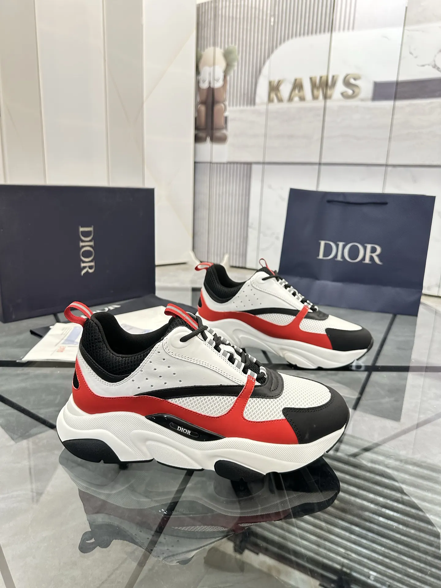 Dior B22 黑白红拼色牛皮休闲鞋 运动