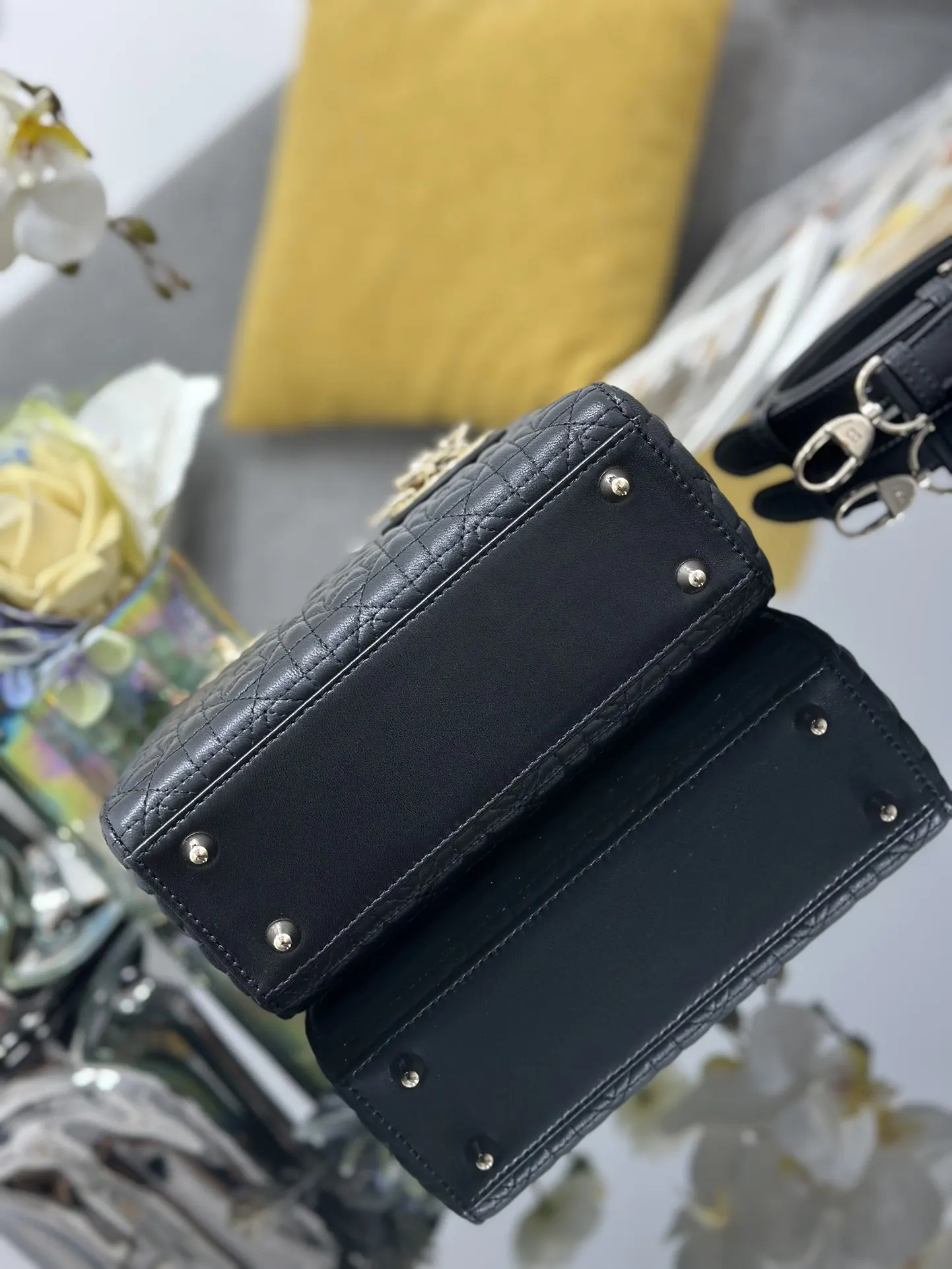 Dior Lady Dior Lady 黑色羊皮手袋 手提斜挎 复古