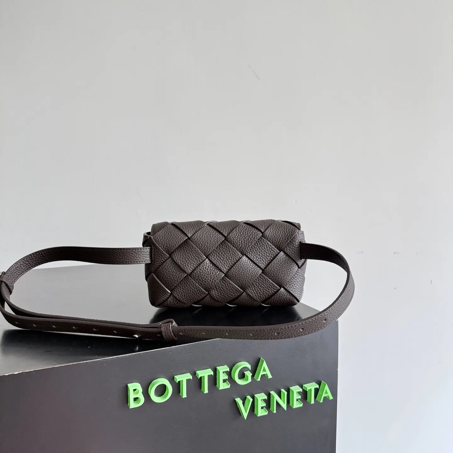 Bottega Veneta 小牛皮 手拿包 精致手拿款