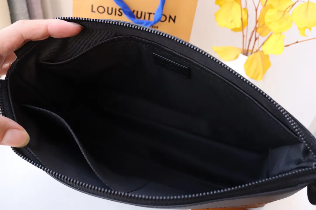 老花 帆布 老花 Pochette Voya 手拿包 精致手拿款(數字9) 老花 帆布 老花 Pochette Voya 手拿包 精致手拿款(數字9)