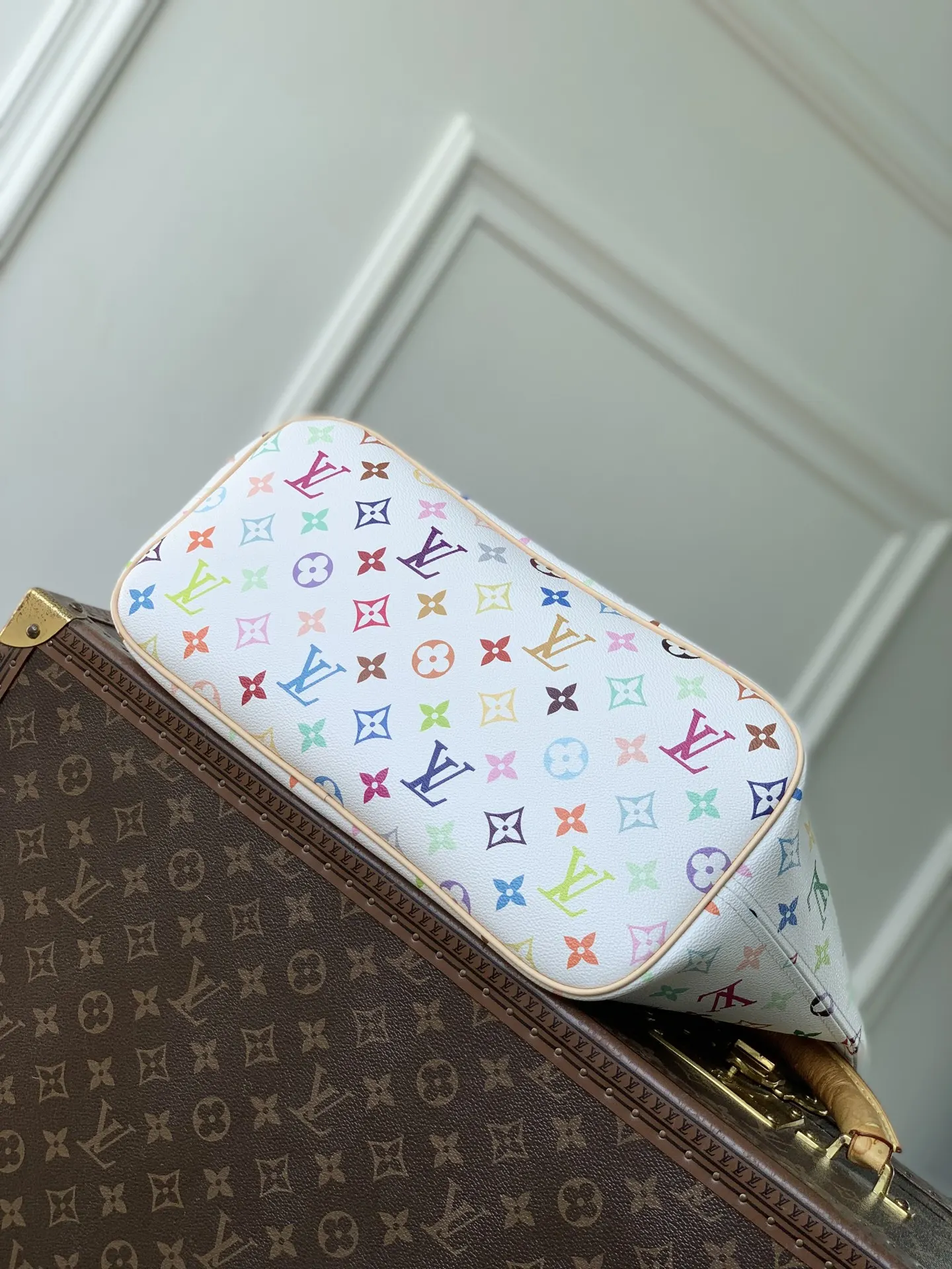 LV Neverfull 托特包 大容量通勤款(數字4) LV Neverfull 托特包 大容量通勤款(數字4)