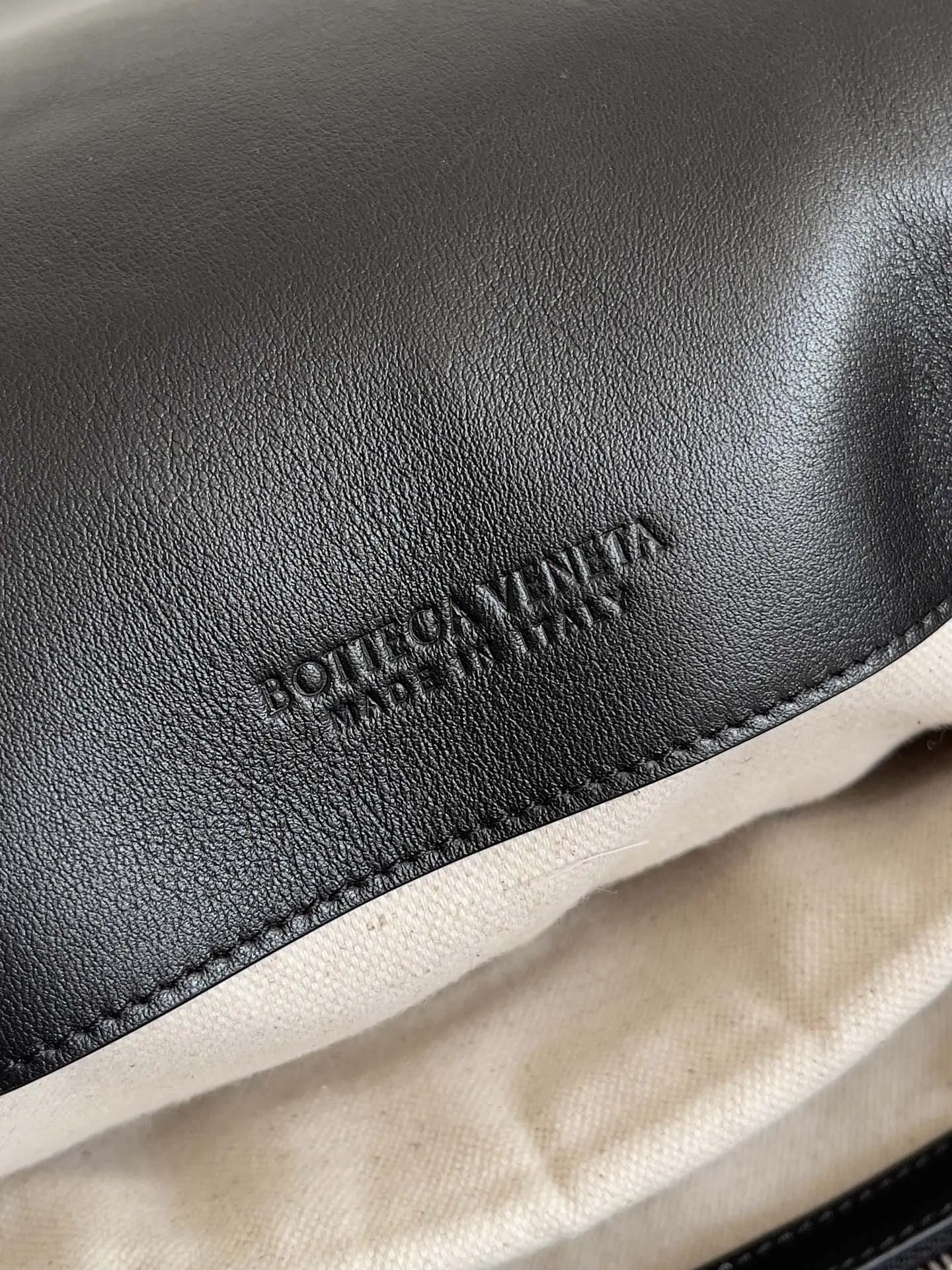 Bottega Veneta 小牛皮 雙肩包 实用雙肩款