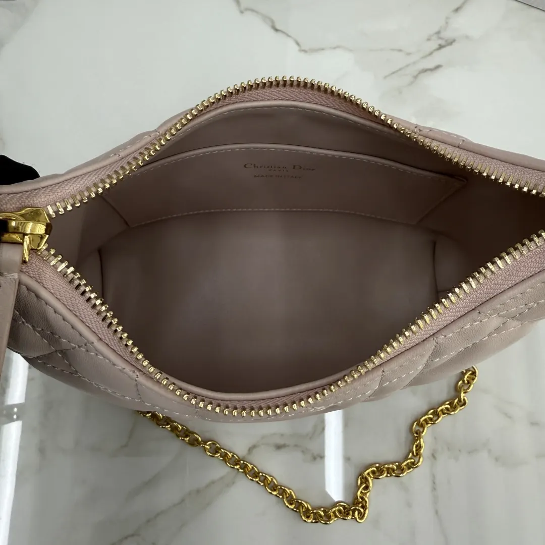 Dior Caro 白色 鏈條包(數字9) Dior Caro 白色 鏈條包(數字9)