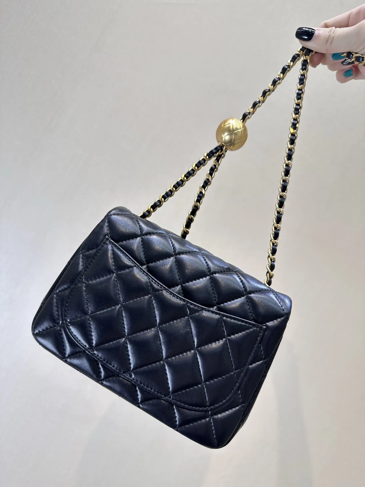 Chanel 蓝色牛皮链条包 迷你斜挎