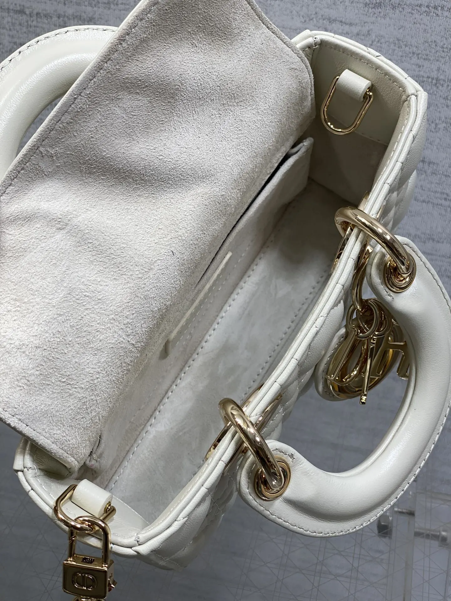 Dior 羊皮 进口 羊皮横款戴妃包 内里 羊筋D joy 手提包 通勤手提款