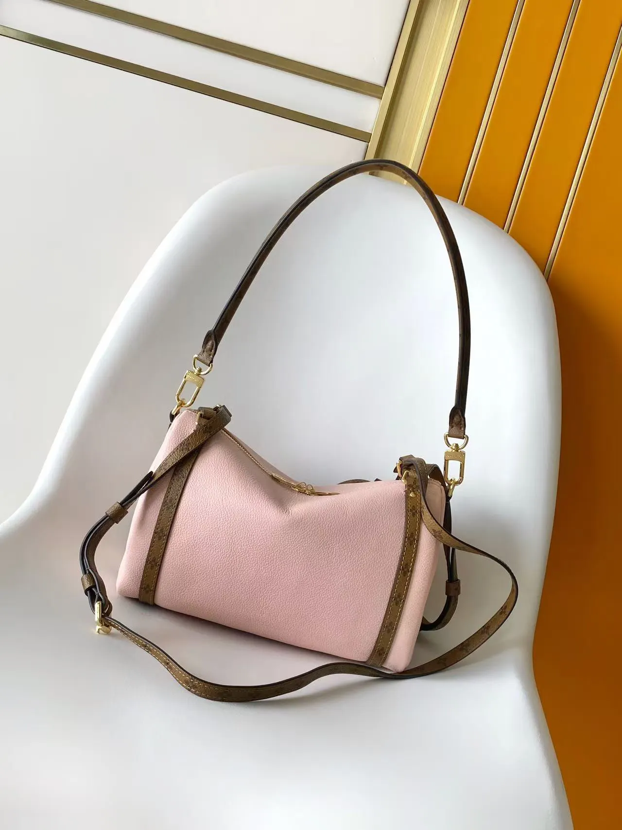 Louis Vuitton Black Fashion Item Travel Leather