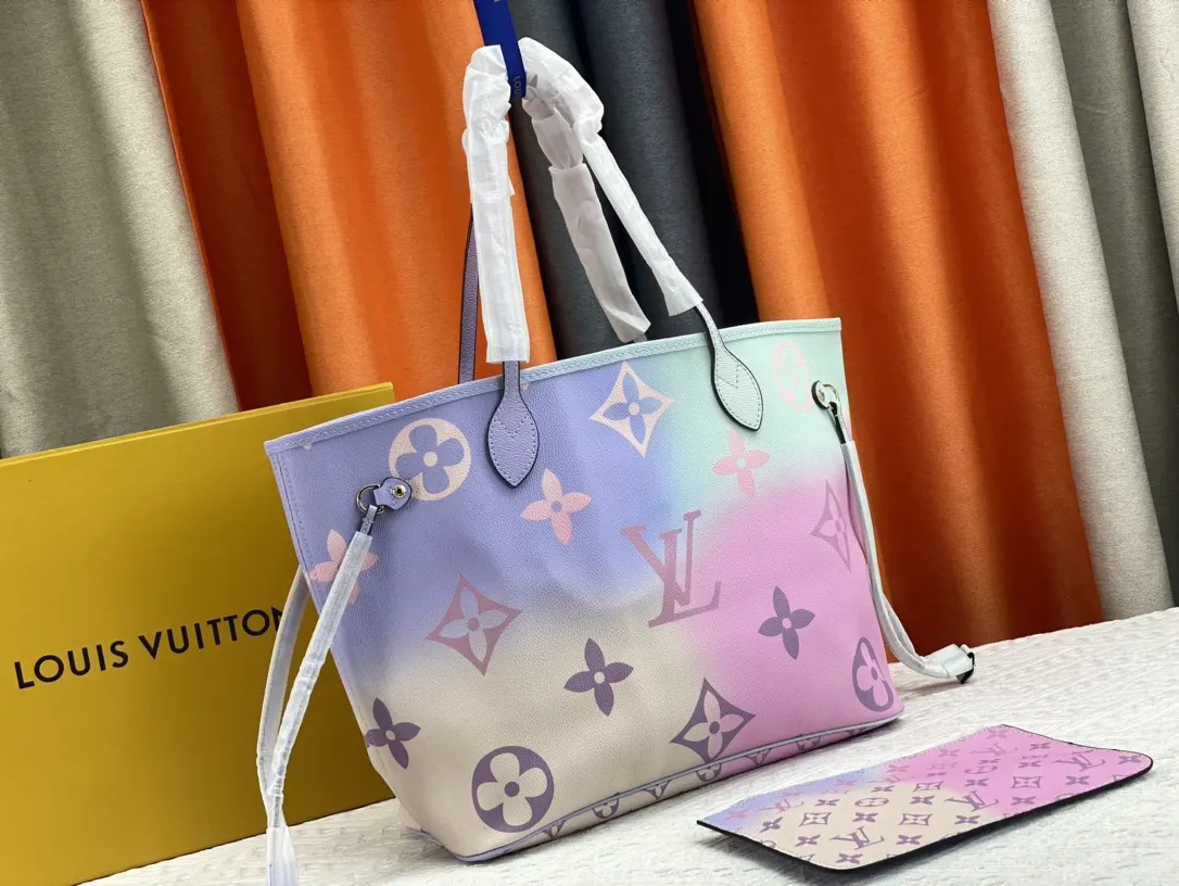 Neverfull 帆布 手拿包 精致手拿款