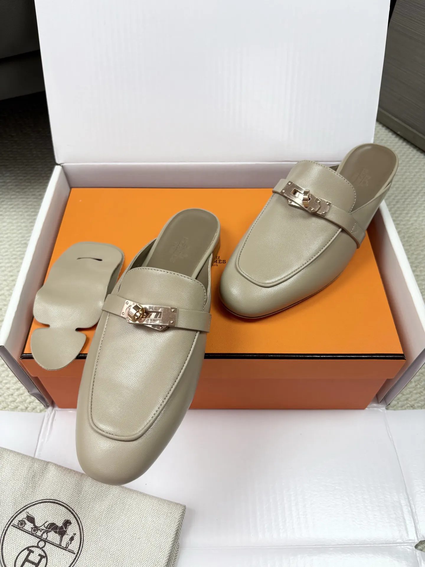Hermès 乐福鞋