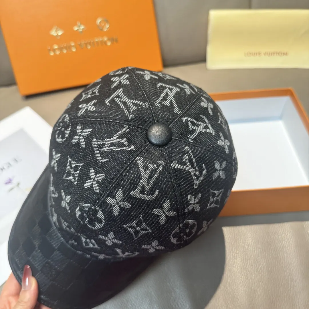 Louis Vuitton Fashion Item Casual Leather