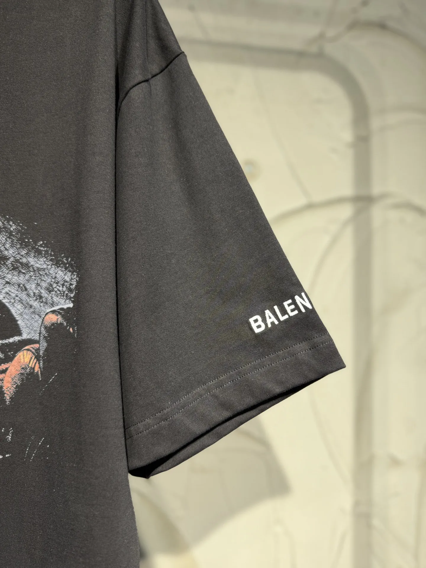 Balenciaga 26SS 刺绣 纯棉 短袖T恤 街头休闲款