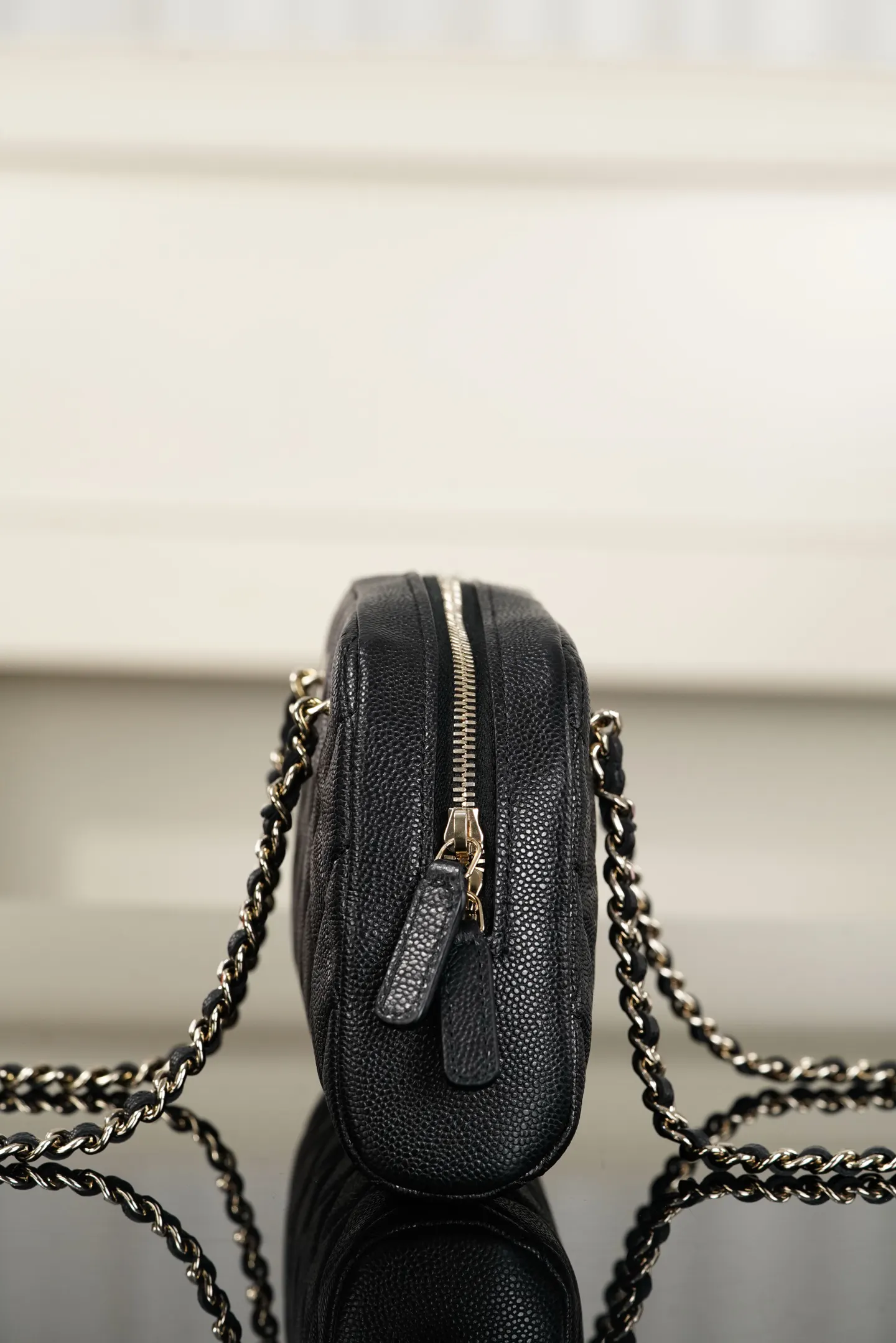 Black Gold Chain Bag Classic