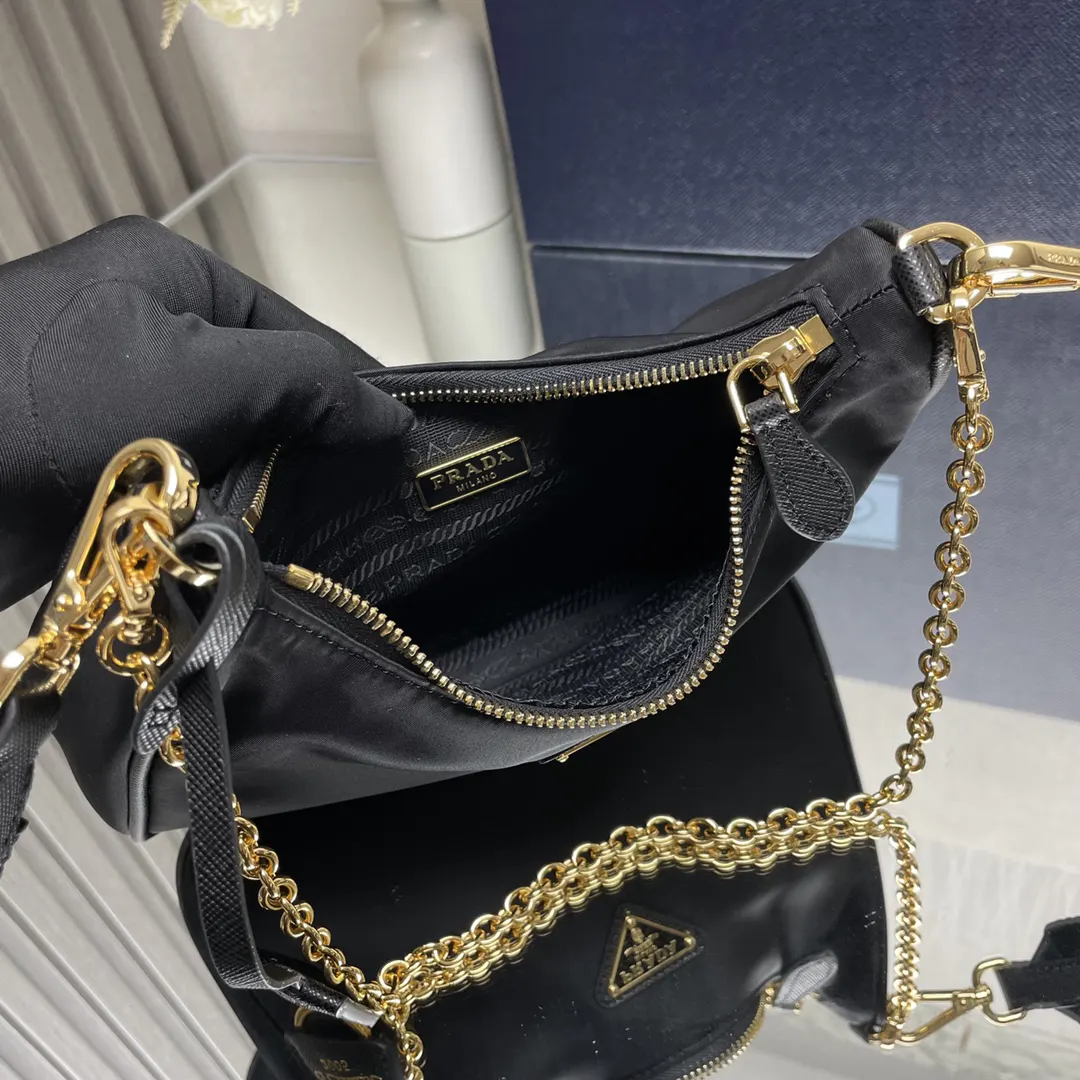 Prada Hobo 金色 腋下包 復古腋下背款(數字9) Prada Hobo 金色 腋下包 復古腋下背款(數字9)