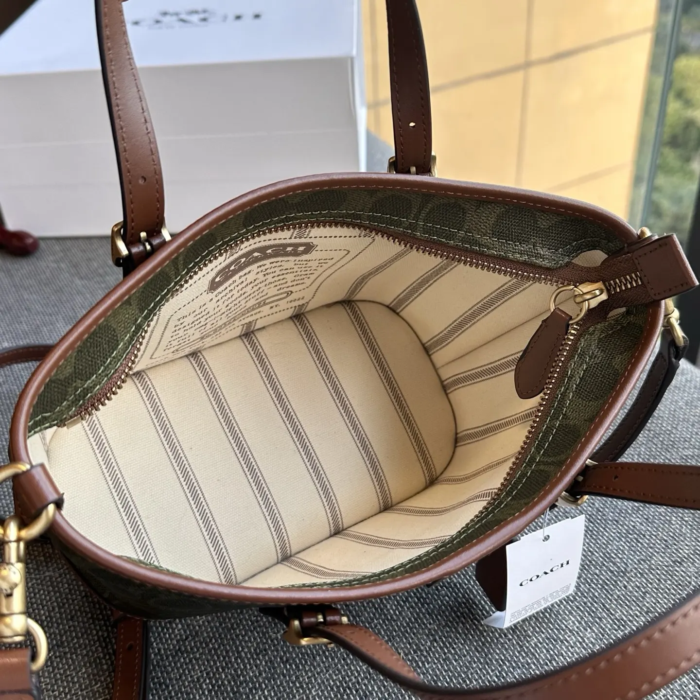 Coach 綠色 全套专 柜 厂价 托特包 大容量托特款