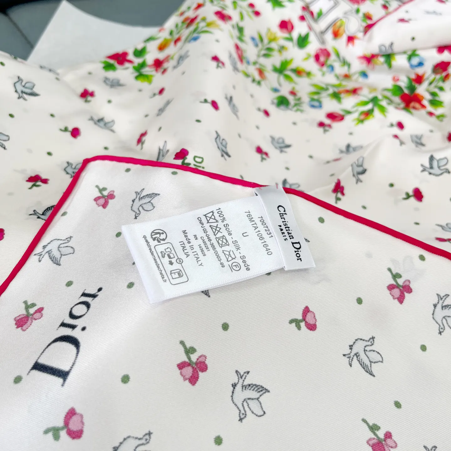 Dior 白色/红色 围巾