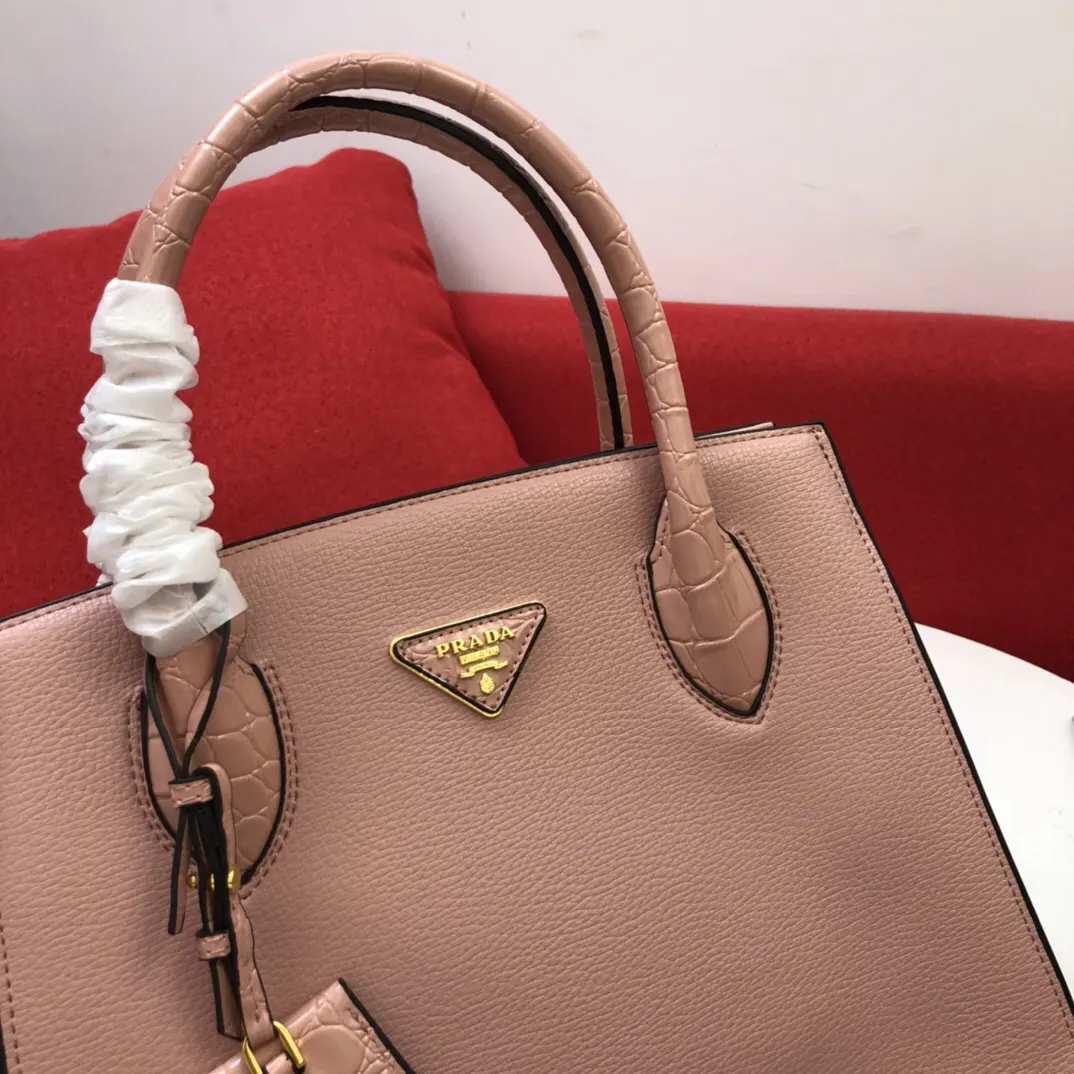 Prada 鳄鱼皮 牛皮 手提包