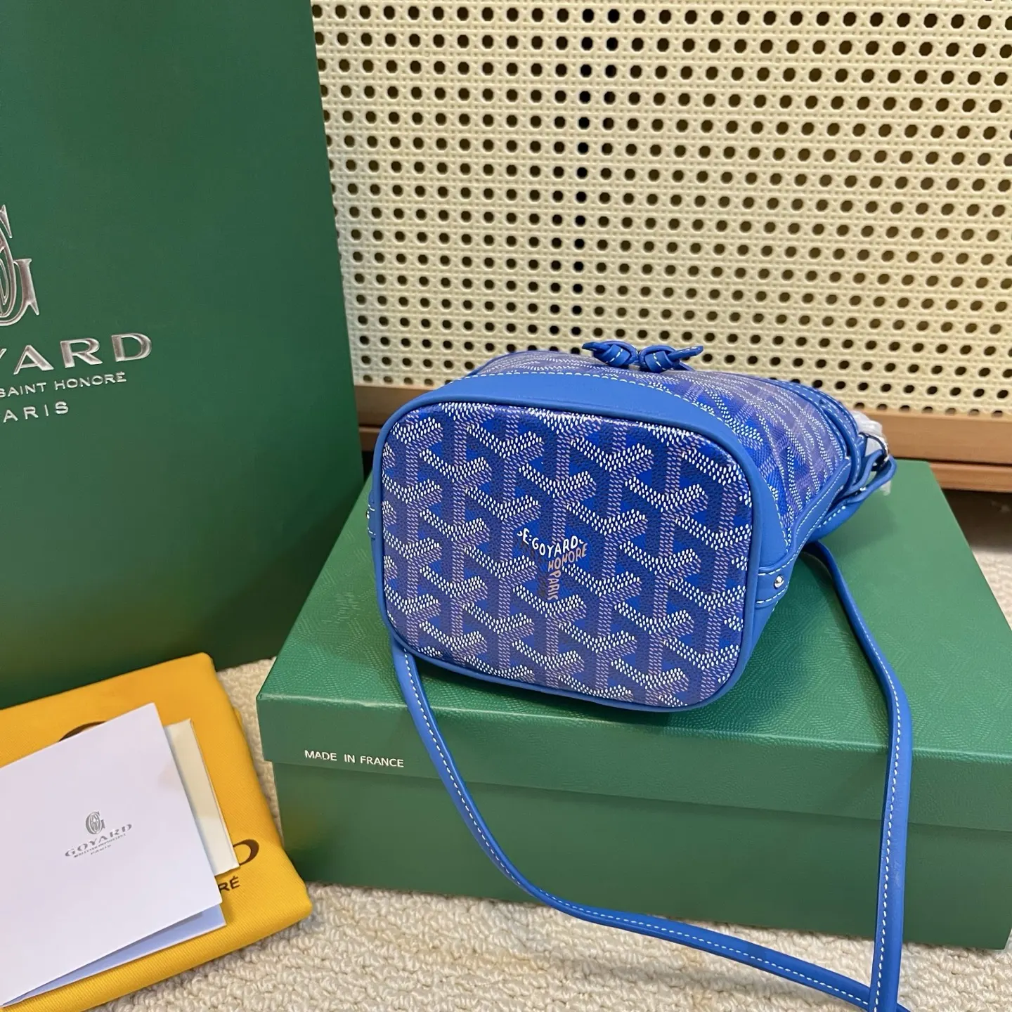 Goyard 皮革 轻盈小巧去始终保持标志性水桶百搭造型 水桶包 休閒水桶款