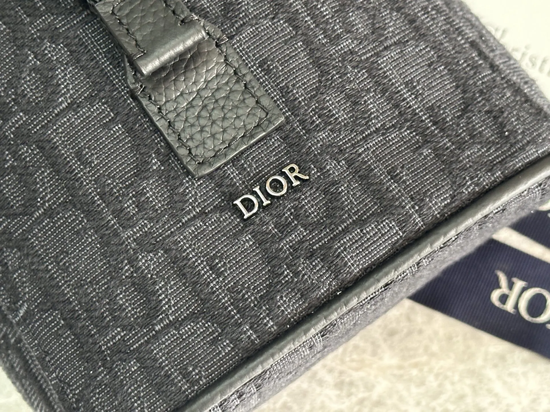 Dior 黑色蕾丝圆筒水桶包 斜挎