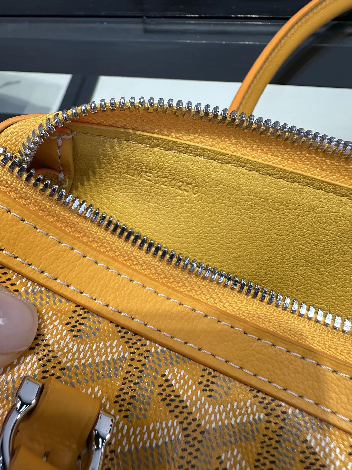 Goyard 黄色 手提随性 腋下时髦 轻松适 通勤约会各种场合 腋下包 复古腋下背款