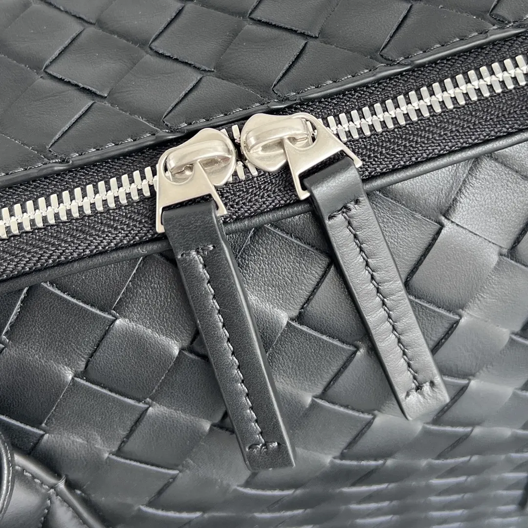 Bottega Veneta 牛皮 收纳包 旅行收纳款