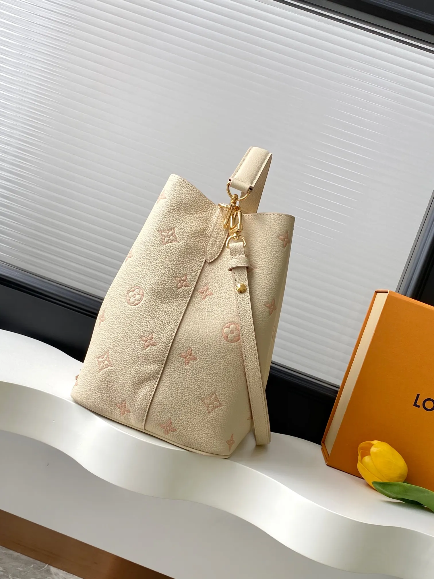 Chain Bag Leather