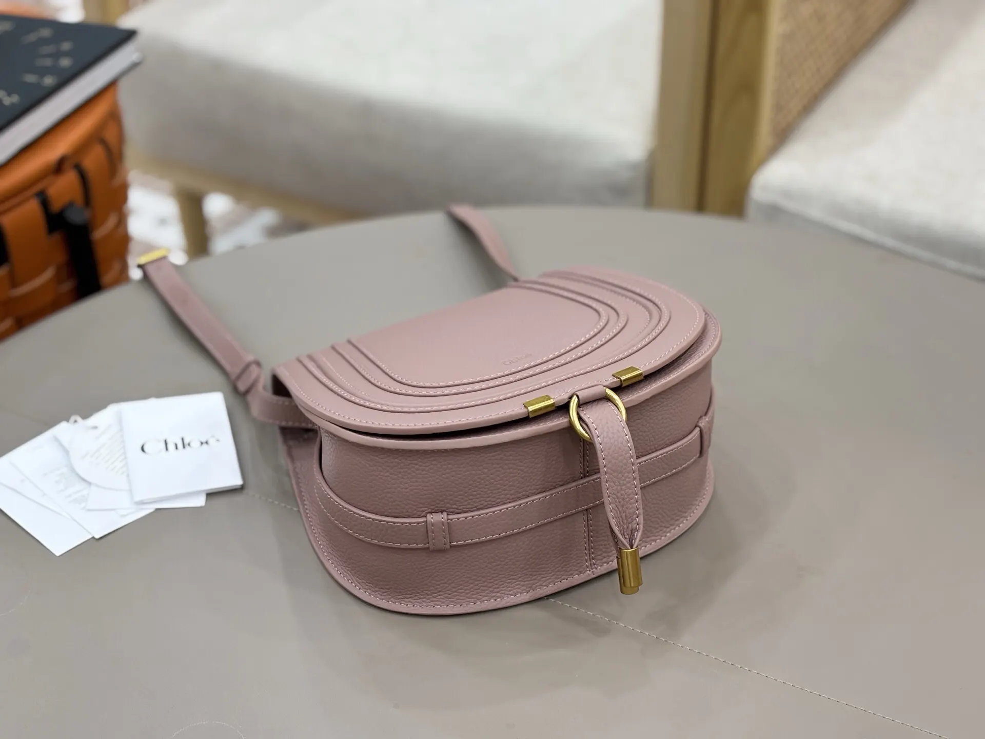 小牛皮 chloe maicie马鞍包由粒面小牛皮制成 斜挎包 轻便斜挎款