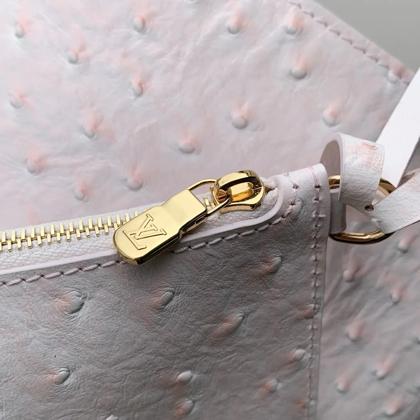LV 粉色 金色 帆布 粉色 鸵鸟纹 All ln BB 水桶包 休閒水桶款