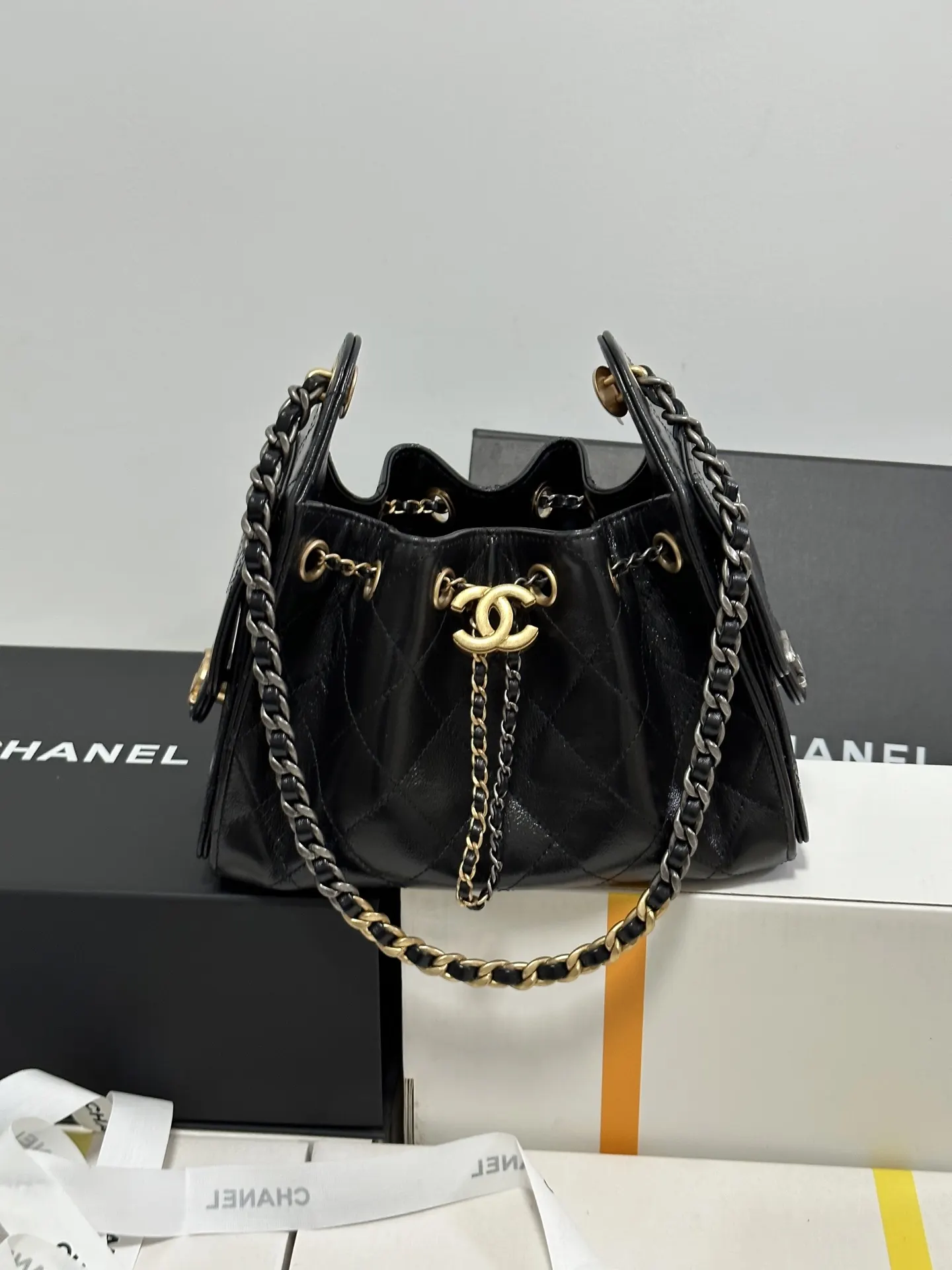 CHANEL 黑色 白色 小牛皮 腋下包 復古腋下背款