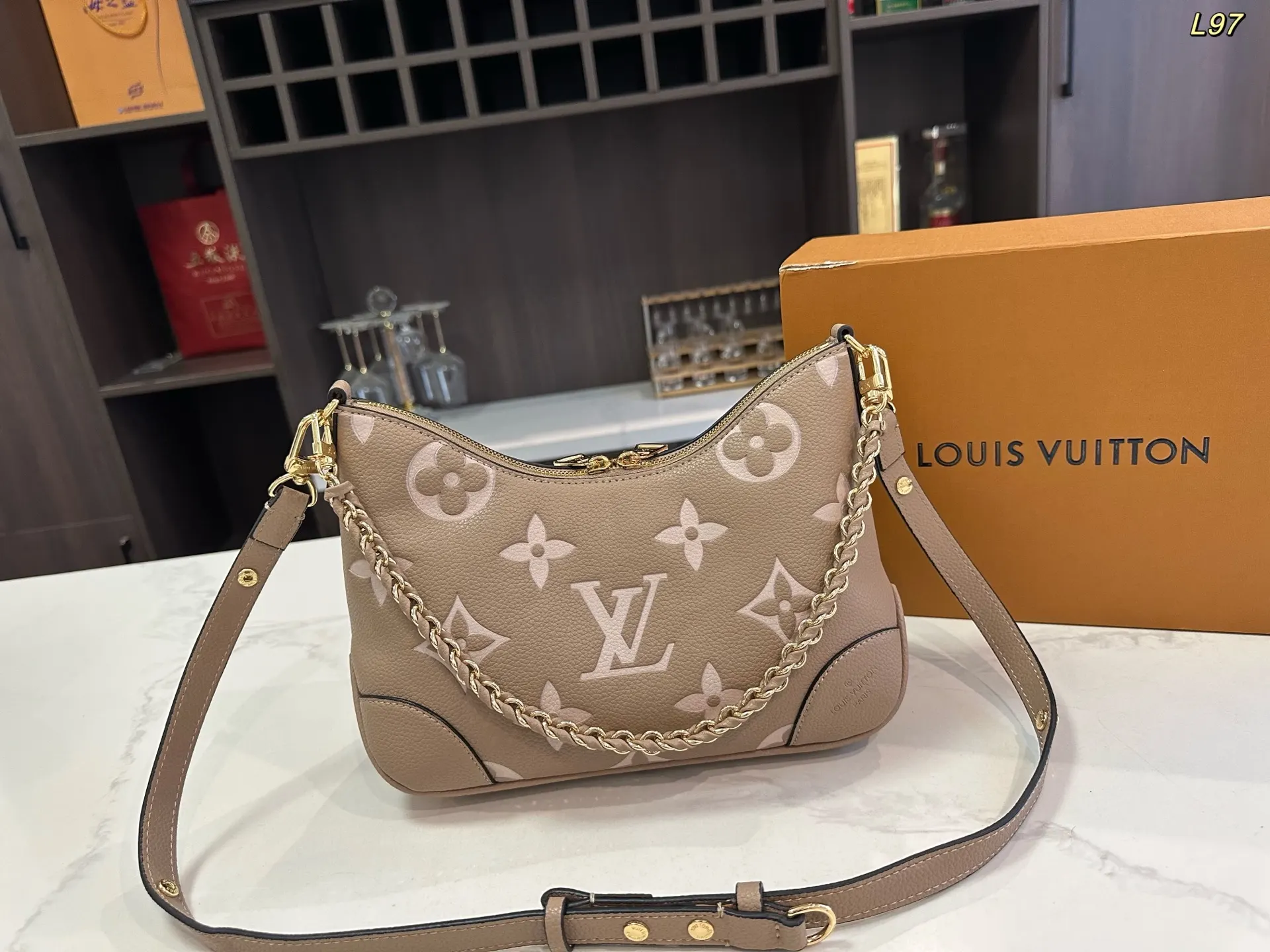 Louis Vuitton Crossbody Bag Lightweight