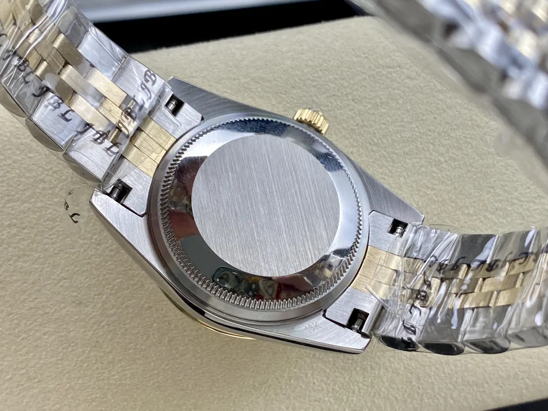 Watch Classic Image 9 Watch Classic Image 9