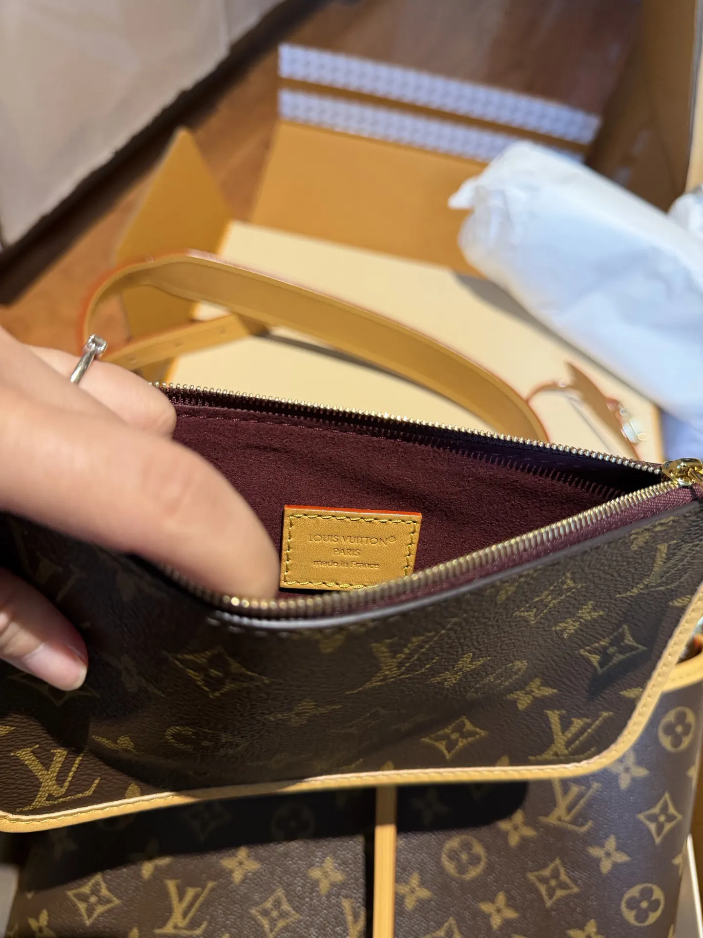 Louis Vuitton M46203 手提包 实拍款03