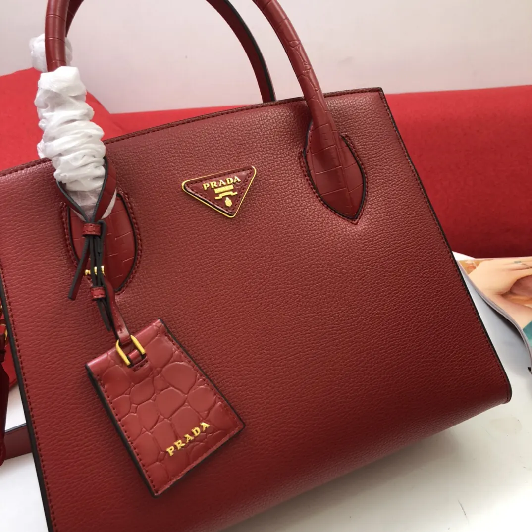 PRADA 鳄鱼皮 牛皮 手提包 日常通勤款