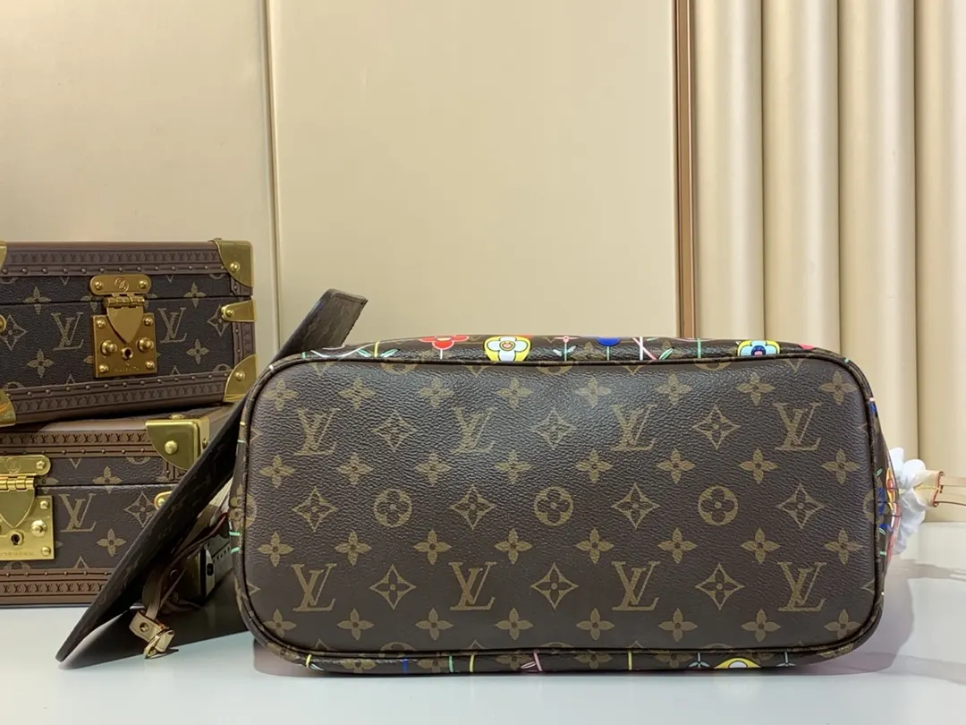 Louis Vuitton Monogram Clutch Bag Canvas