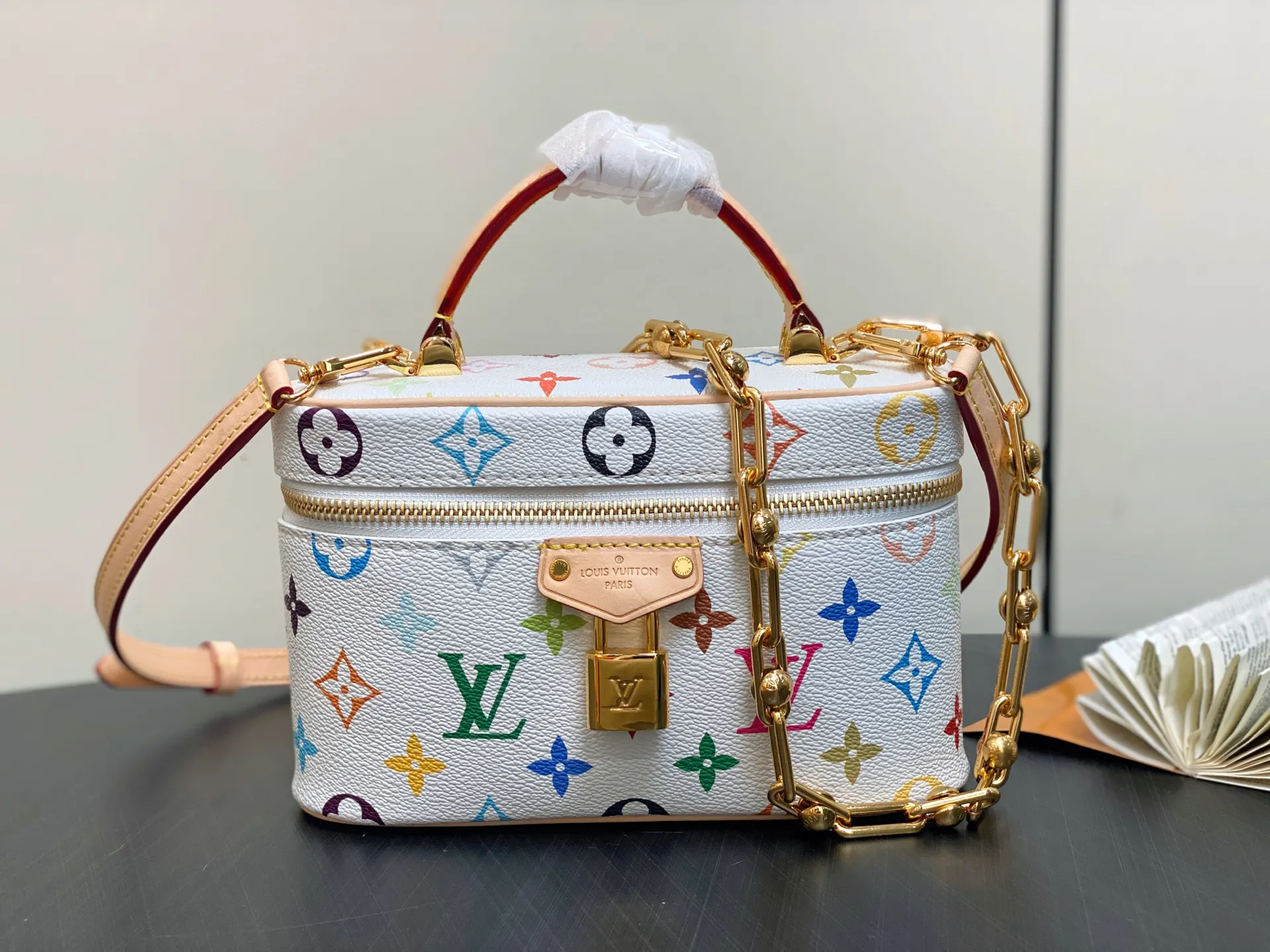 Louis Vuitton Chain Bag Leather
