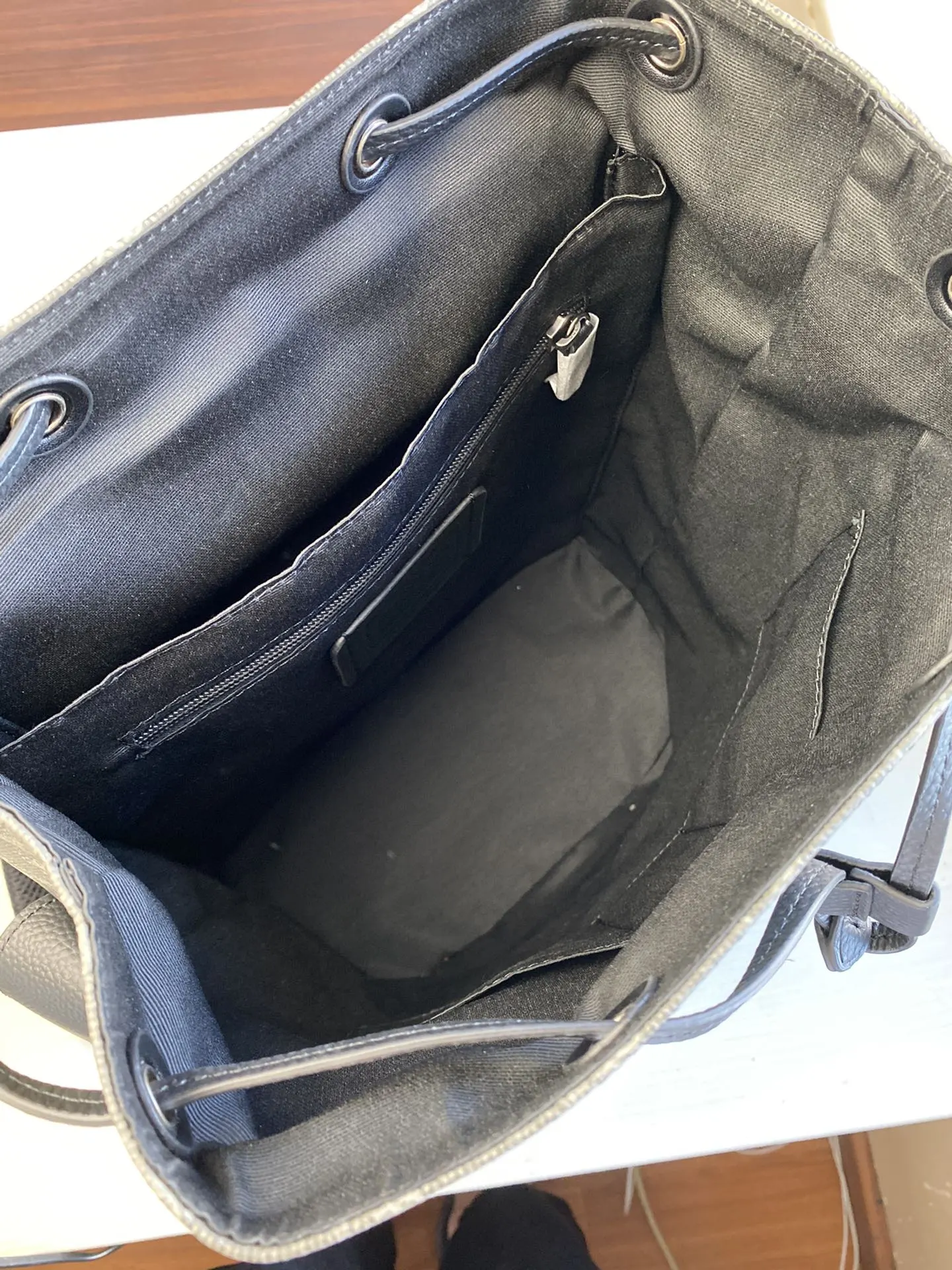 Coach 黑色 牛皮 男士雙肩包 书包 登山包 背包 旅行袋 大容量旅行款(數字9) Coach 黑色 牛皮 男士雙肩包 书包 登山包 背包 旅行袋 大容量旅行款(數字9)