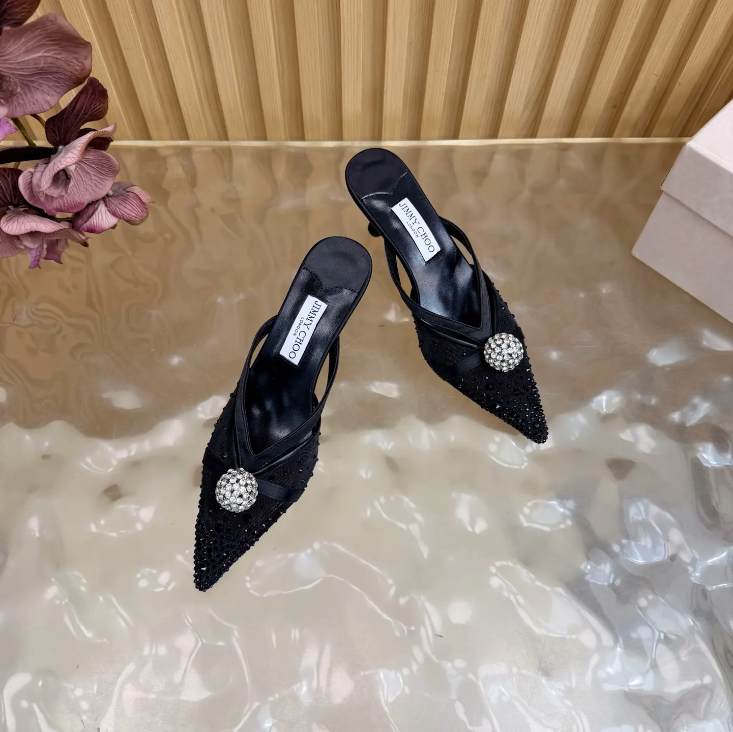 Jimmy Choo 運動鞋 休閒百搭款(數字5) Jimmy Choo 運動鞋 休閒百搭款(數字5)