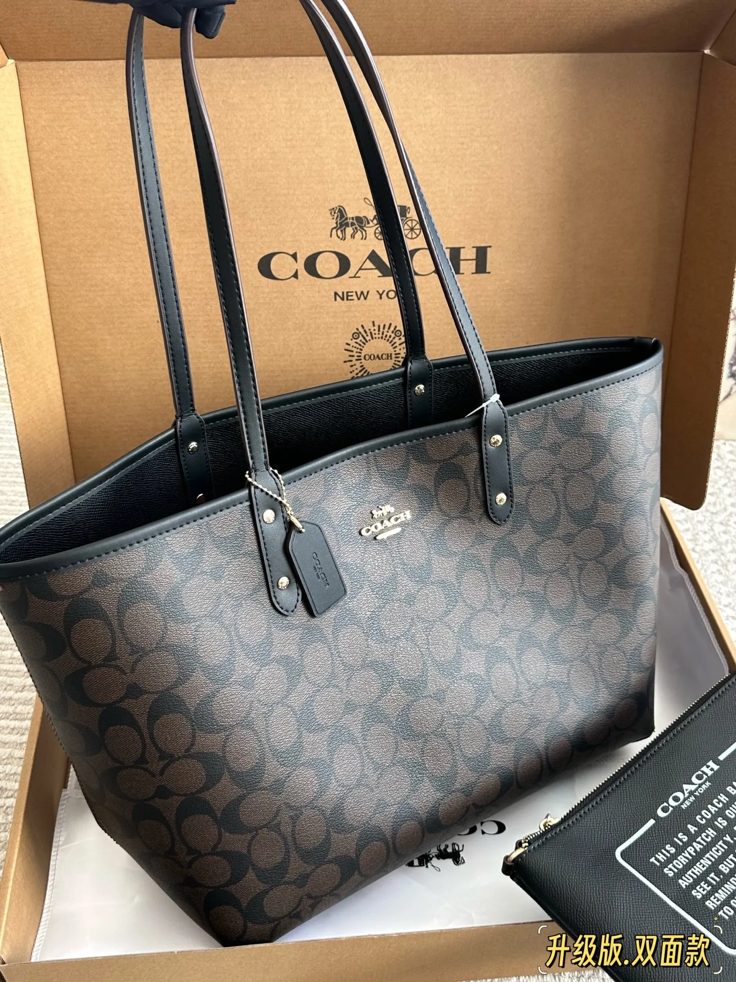 Coach 盒 家 吸扣单面ci 托特包 大容量托特款