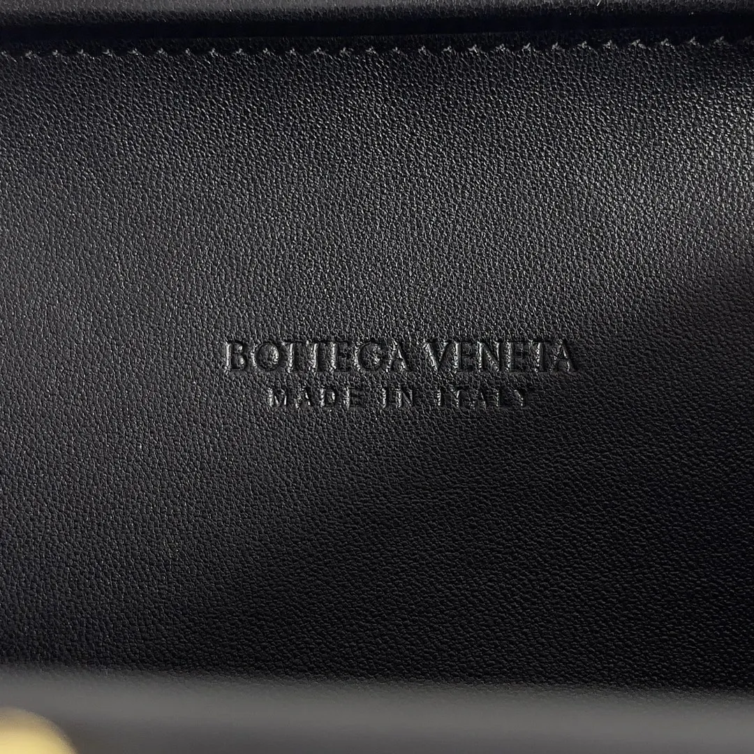 Bottega Veneta 链条包 精致链条款