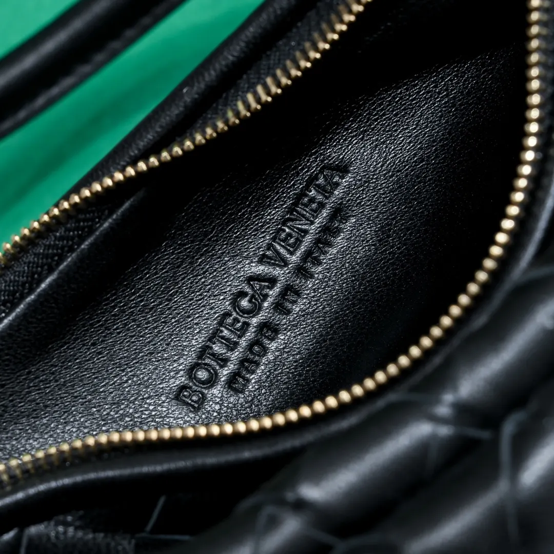 Bottega Veneta 羊皮 手拿包 精致手拿款(數字9) Bottega Veneta 羊皮 手拿包 精致手拿款(數字9)