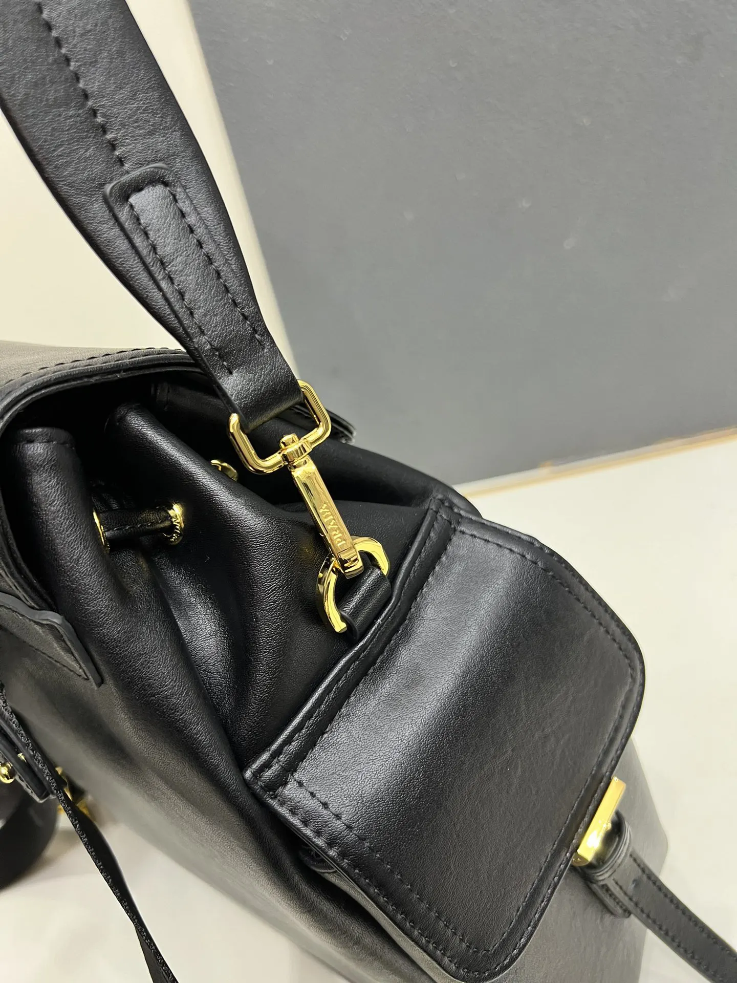 羊皮 赶紧入手吧 长 高 底 雙肩包 实用雙肩款
