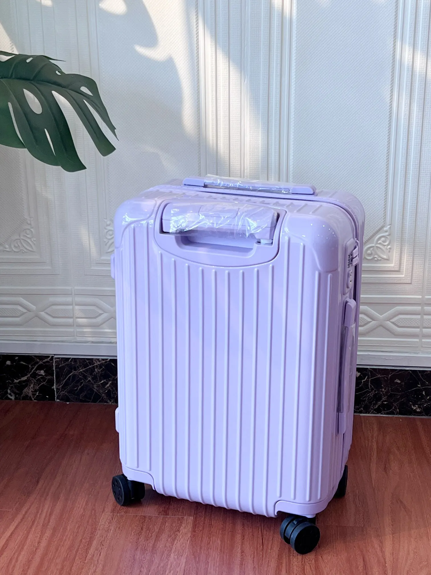 黑色 白色 日默瓦rimowa拉杆箱行李箱登机箱旅行箱方胖子運動 旅行拉杆款 輕便出行款
