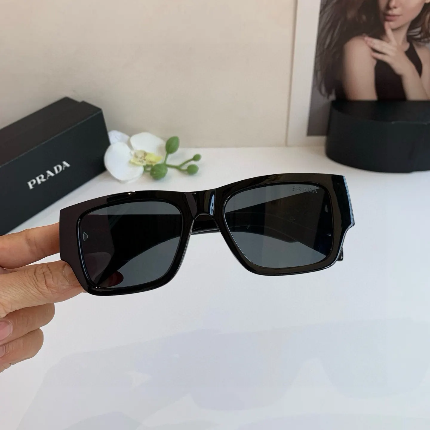 Prada 三角標 太陽鏡