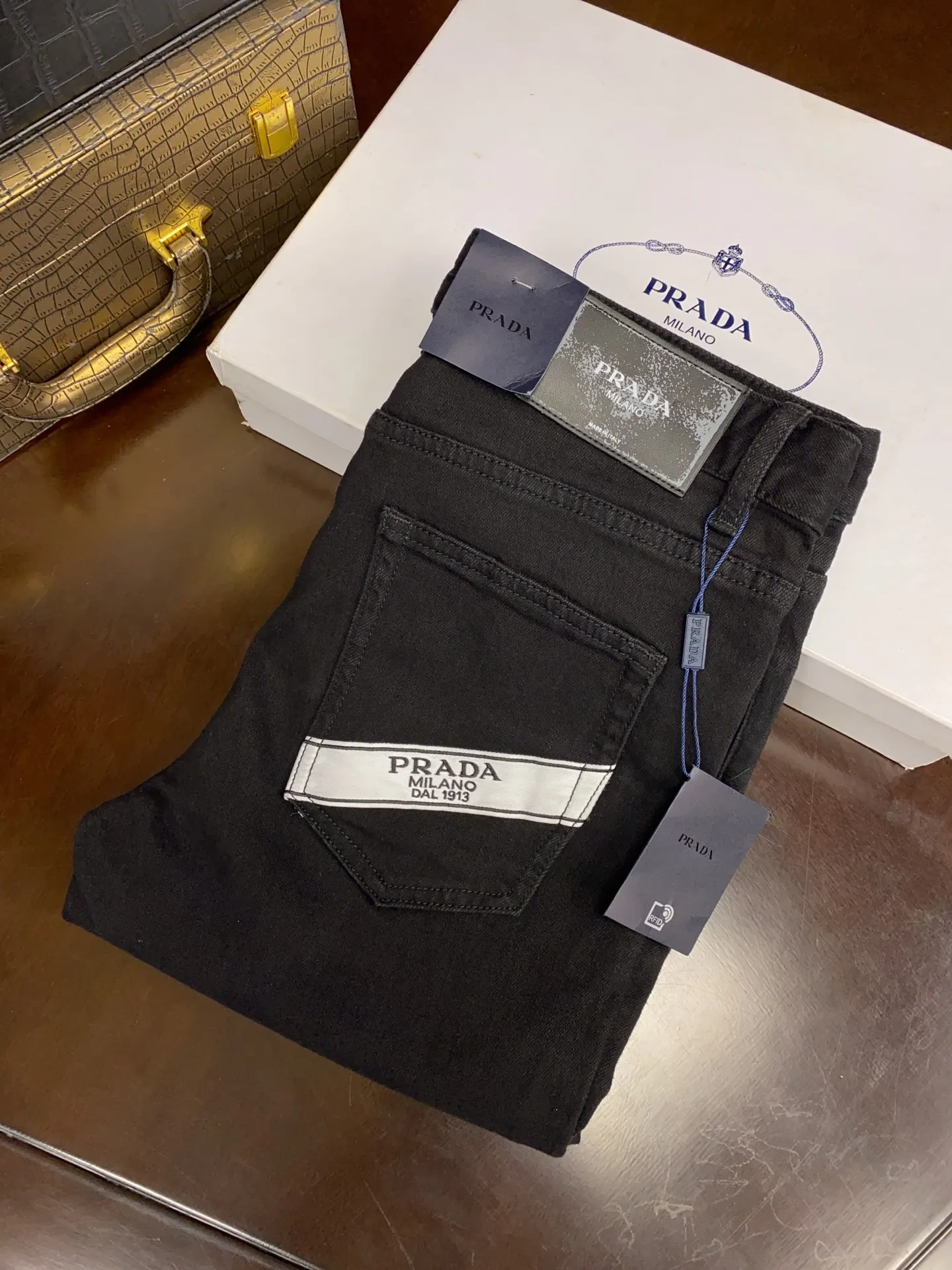 Prada 皮革 棉质 牛仔裤 休闲宽松 裤子
