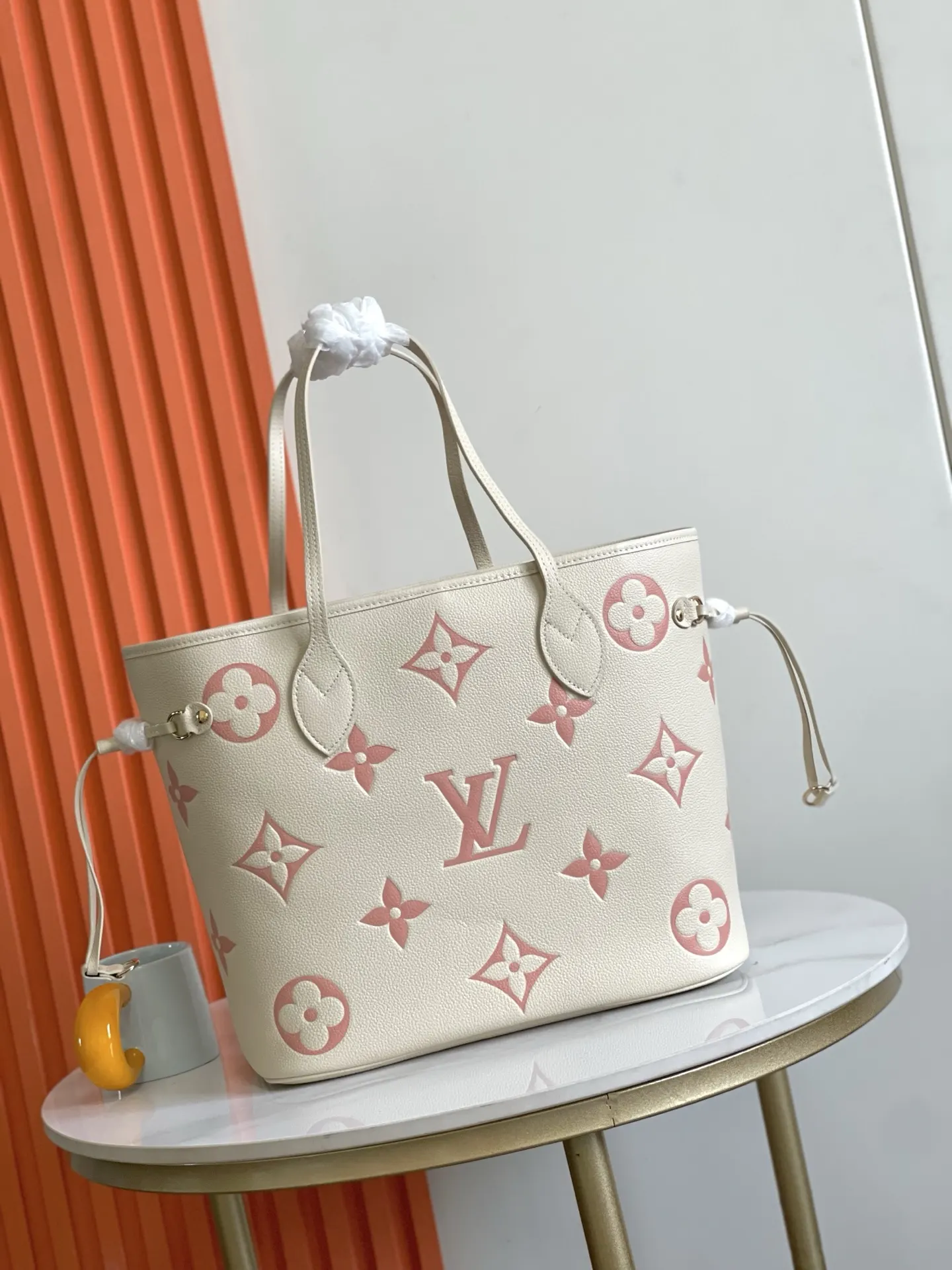 LV Neverfull Mo手拿包 精致手拿款
