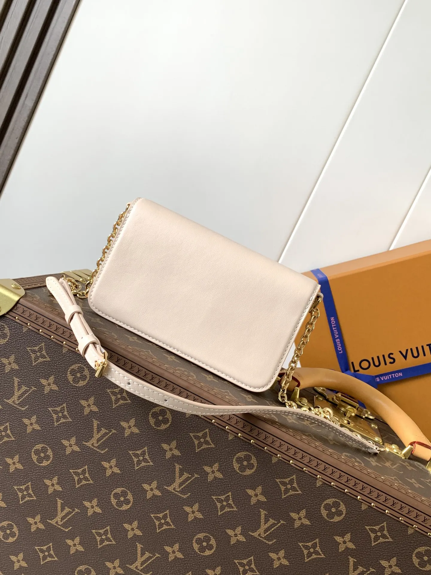 LV 黑色 杏色 牛皮 鏈條包 精致鏈條款