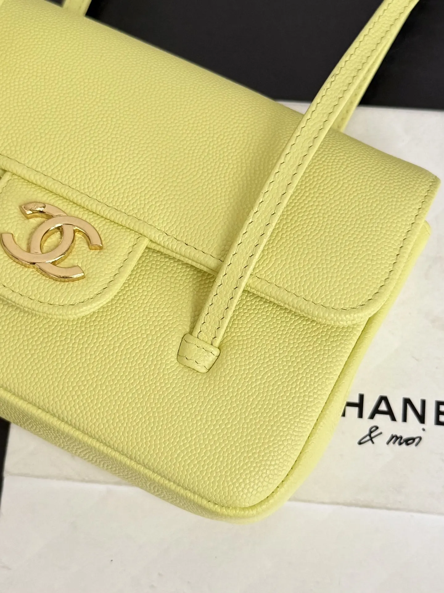 Yellow Hobo Shoulder Bag Vintage Leather