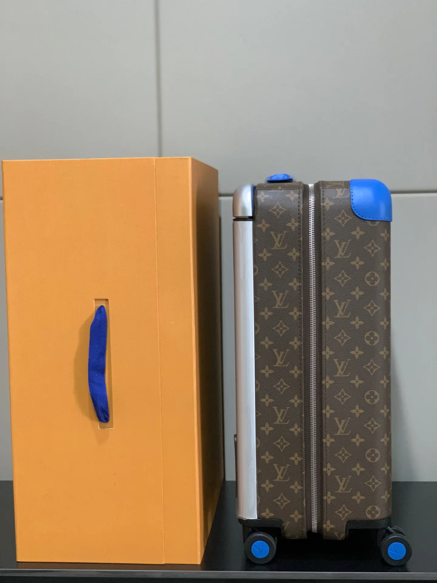 灰色 銀色 拉杆真皮包裹 行李箱 旅行拉杆款 輕便出行款
