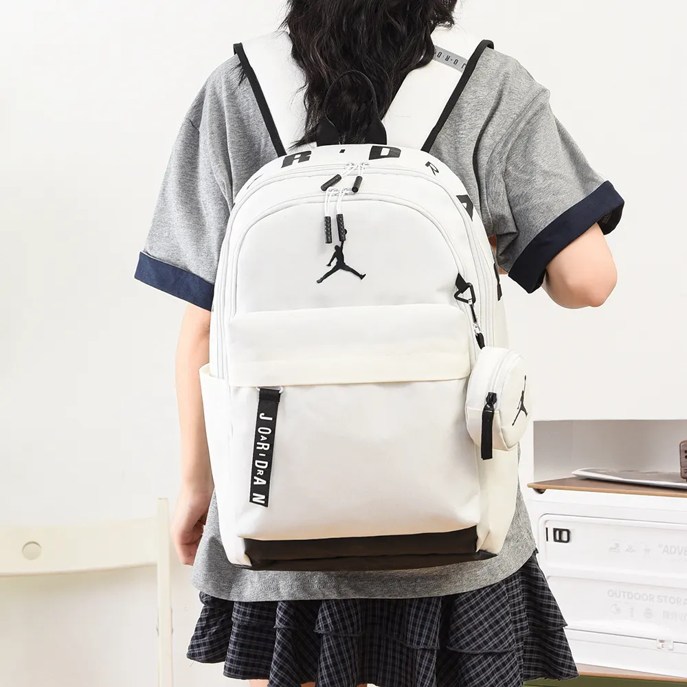 AIR JORDAN乔丹飞人 男女同款高中大学 旅行包 大容量旅行款