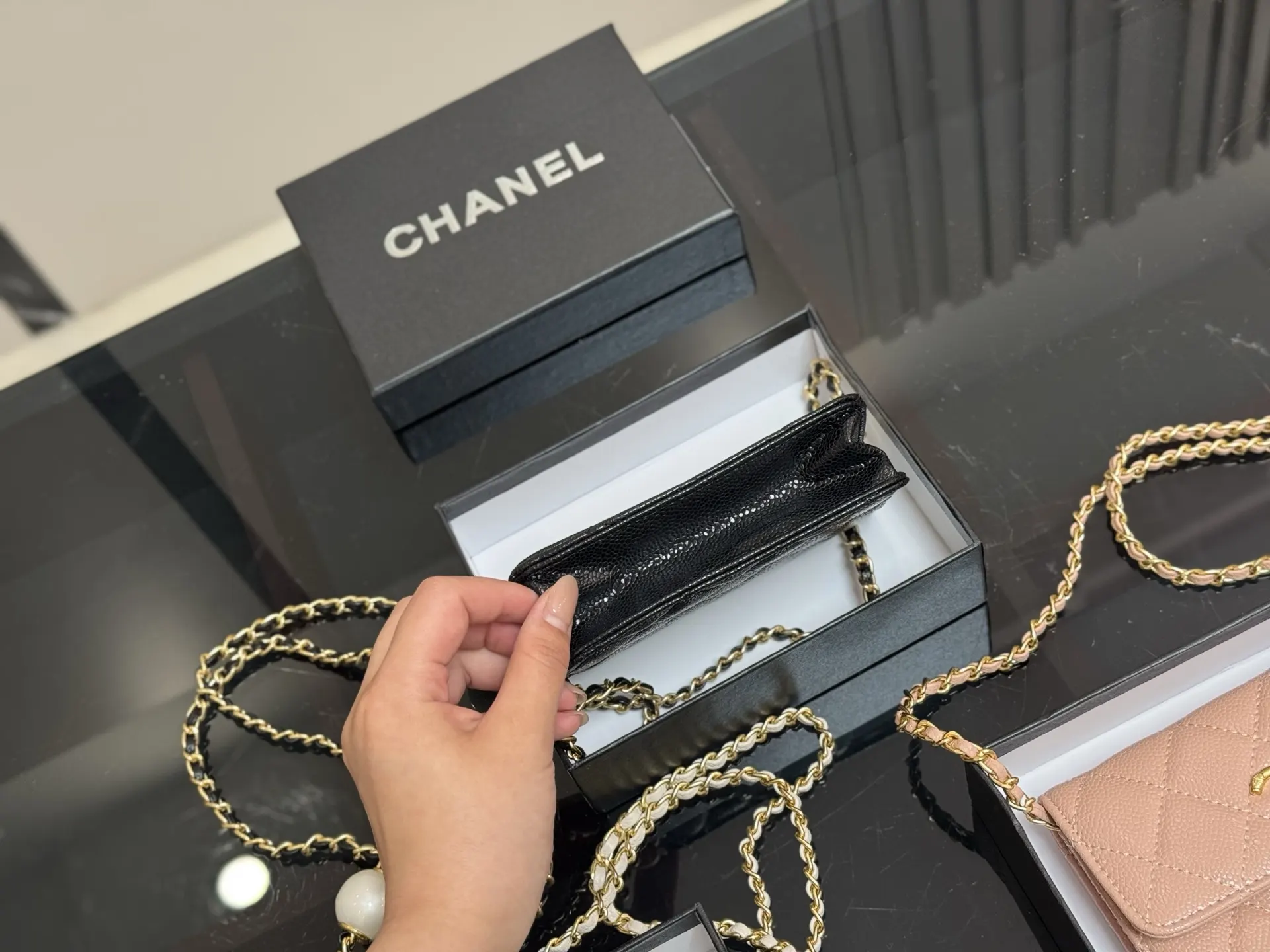 CHANEL 牛皮 盒 珍珠 小废包 cf 双 腋下包 復古腋下背款(數字9) CHANEL 牛皮 盒 珍珠 小废包 cf 双 腋下包 復古腋下背款(數字9)
