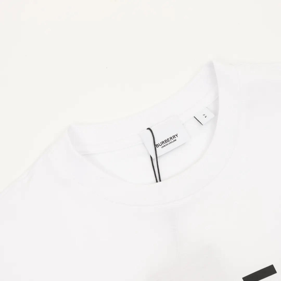 Burberry 字母 刺繡 短袖T恤 休閒百搭款(數字3) Burberry 字母 刺繡 短袖T恤 休閒百搭款(數字3)