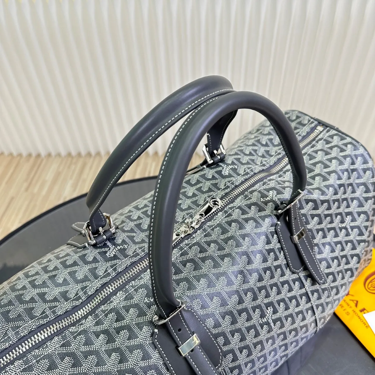 Goyard 黄色 BOSTON 旅行包适合在机舱内使用 通过搭 一 大容量旅行款